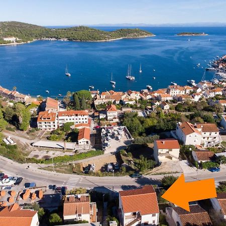 Apartments Jaksa Вис Экстерьер фото