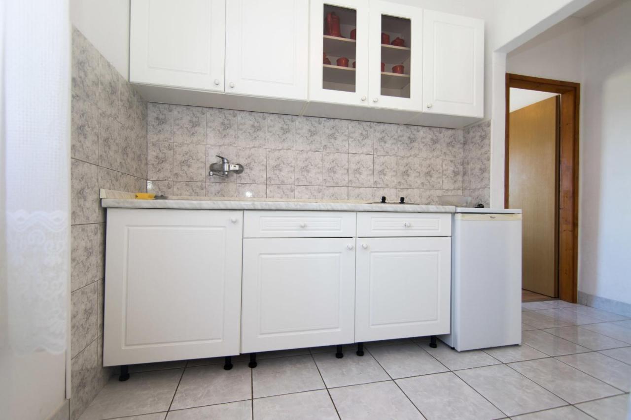 Apartments Jaksa Вис Экстерьер фото