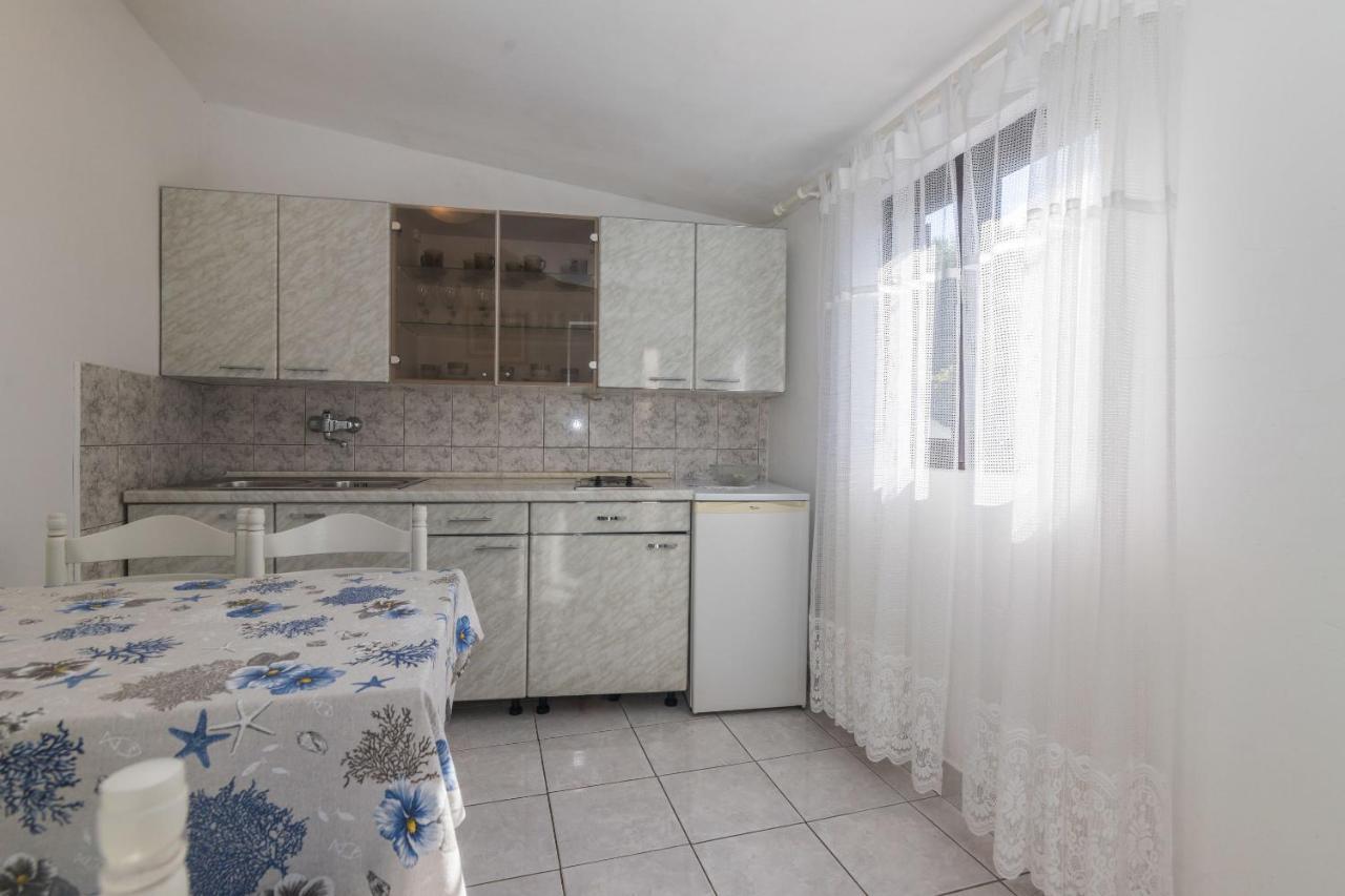 Apartments Jaksa Вис Экстерьер фото