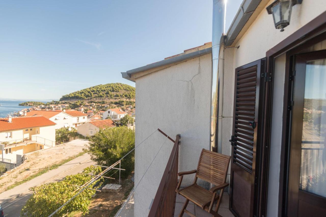 Apartments Jaksa Вис Экстерьер фото