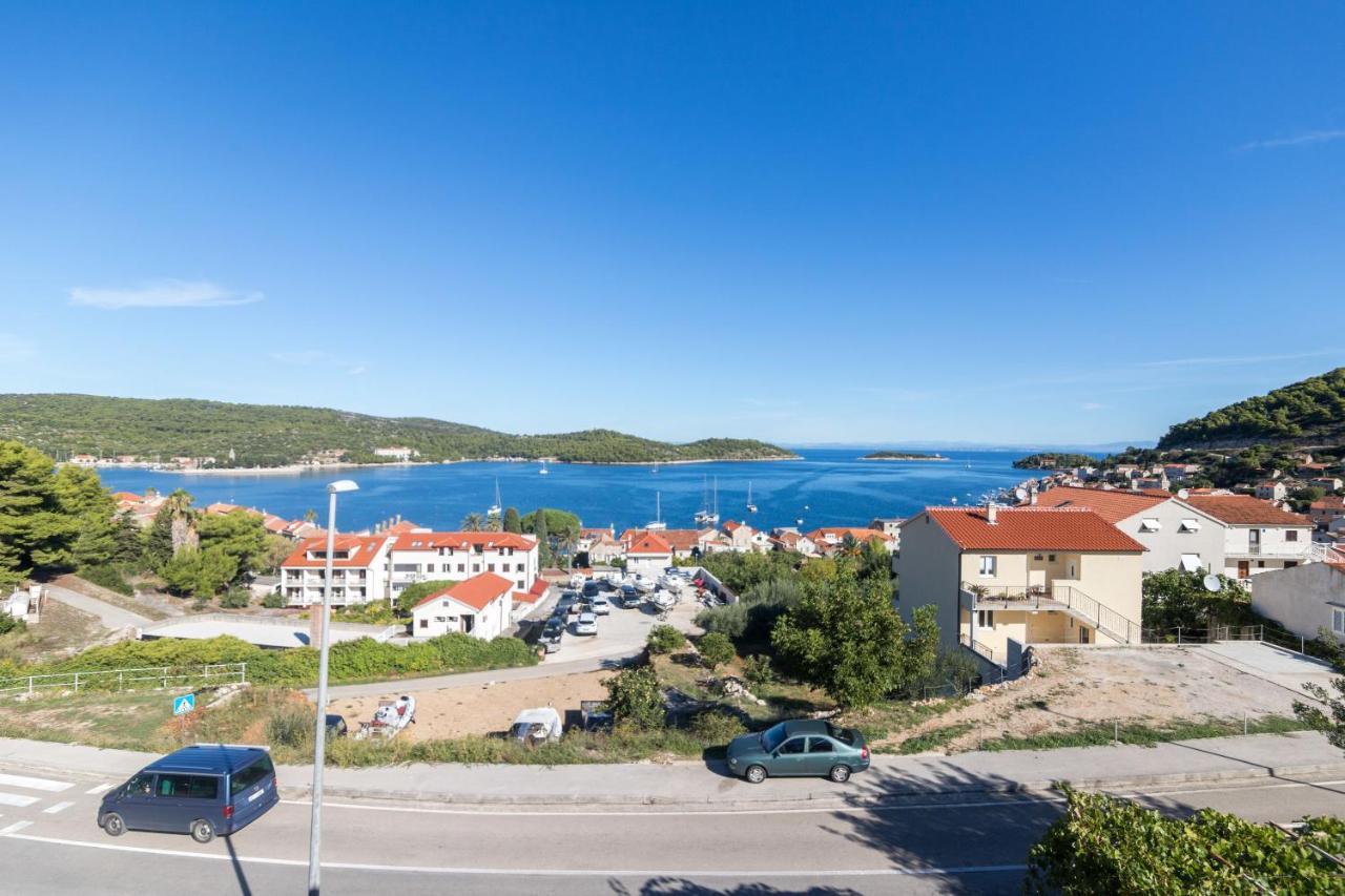 Apartments Jaksa Вис Экстерьер фото
