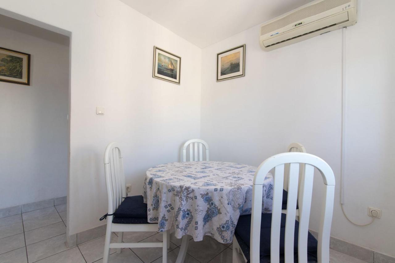 Apartments Jaksa Вис Экстерьер фото